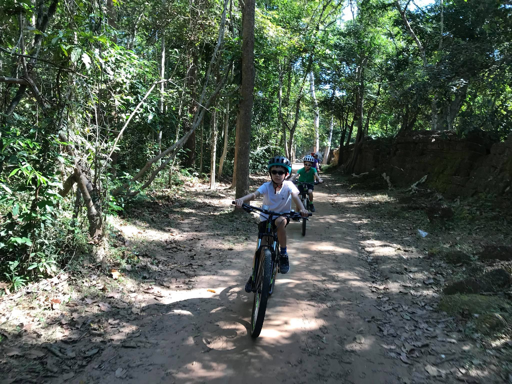 Explore Angkor Wat Biking Tour 1 Day